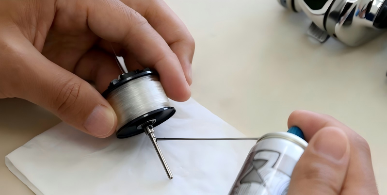 cleaning-miniature-fishing-reel-bearings.jpg .png